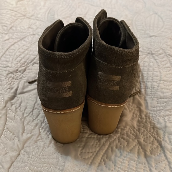 Tom’s women’s wedge booties - Picture 4 of 4